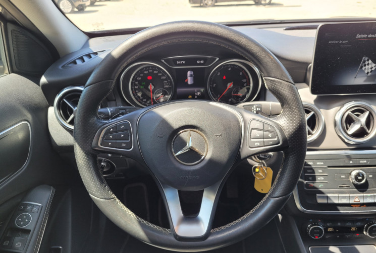 Mercedes GLA 180 D SENSATION 7G-DCT
