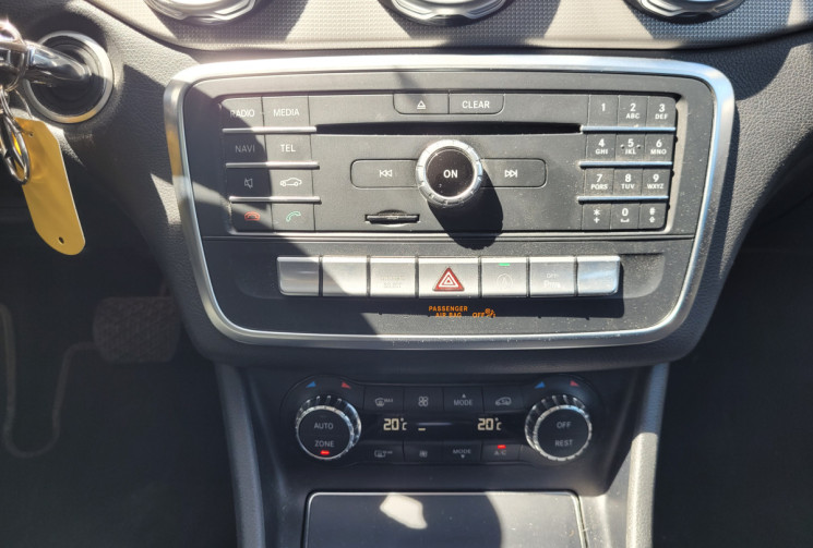 Mercedes GLA 180 D SENSATION 7G-DCT