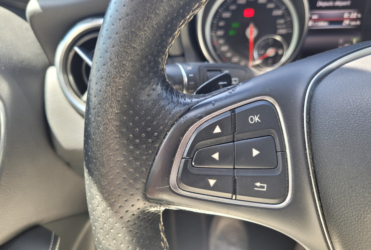 Mercedes GLA 180 D SENSATION 7G-DCT
