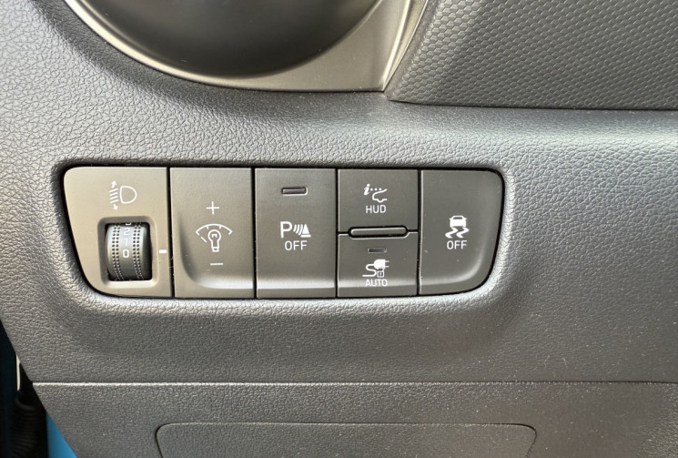 Hyundai Kona 204ch CREATIVE / CARPLAY