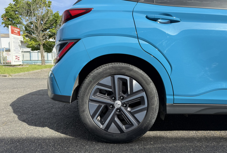 Hyundai Kona 204ch CREATIVE / CARPLAY