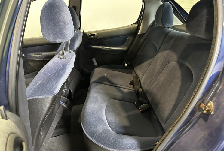 Peugeot 206 2.0 L HDI 90 cv Turbo phase 1 / GARANTIE 6 MOIS
