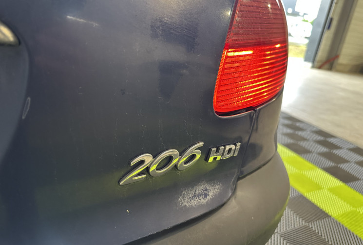 Peugeot 206 2.0 L HDI 90 cv Turbo phase 1 / GARANTIE 6 MOIS