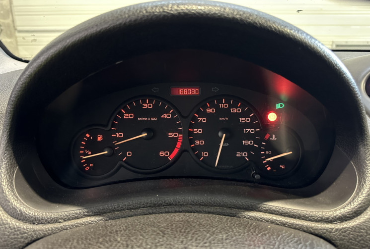 Peugeot 206 2.0 L HDI 90 cv Turbo phase 1 / GARANTIE 6 MOIS