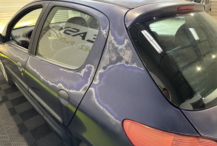 Peugeot 206 2.0 L HDI 90 cv Turbo phase 1 / GARANTIE 6 MOIS
