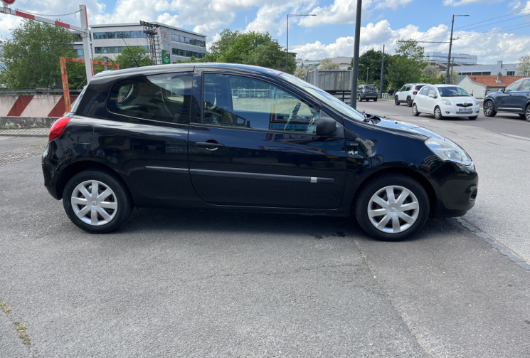 Renault Clio 1.2 70CH YAHOO