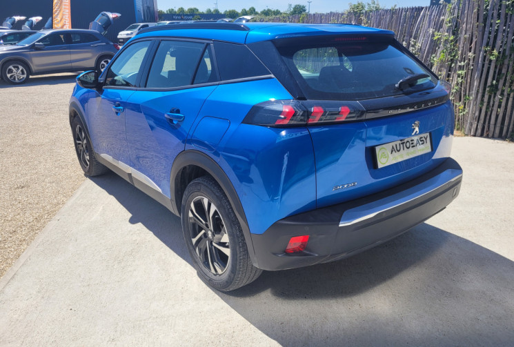 Peugeot 2008 1.2 PURETECH 100 BVM6 ALLURE / KIT DISTRIBUTION OK