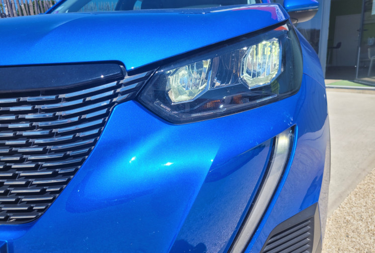 Peugeot 2008 1.2 PURETECH 100 BVM6 ALLURE / KIT DISTRIBUTION OK
