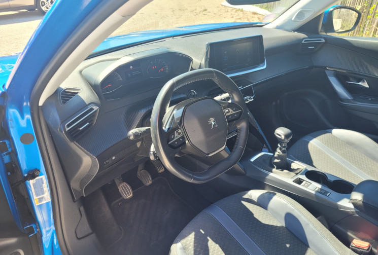 Peugeot 2008 1.2 PURETECH 100 BVM6 ALLURE / KIT DISTRIBUTION OK