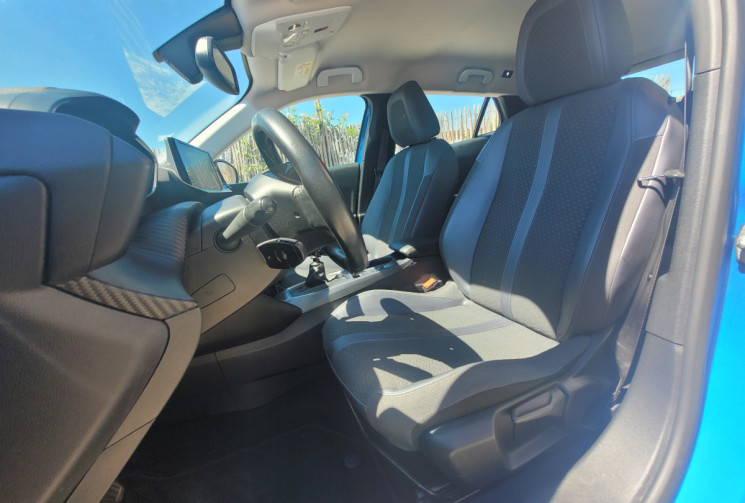 Peugeot 2008 1.2 PURETECH 100 BVM6 ALLURE / KIT DISTRIBUTION OK