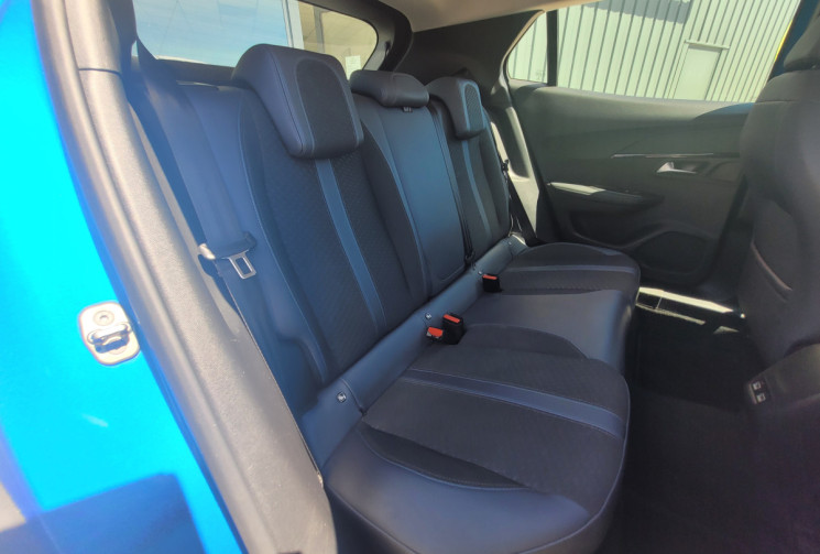 Peugeot 2008 1.2 PURETECH 100 BVM6 ALLURE / KIT DISTRIBUTION OK