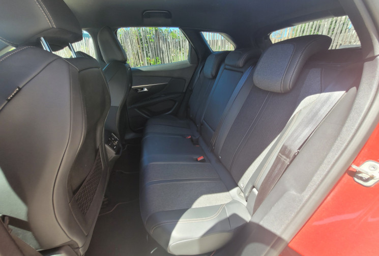 Peugeot 3008 1.6 PURETECH 180 ch S&S GT LINE EAT8