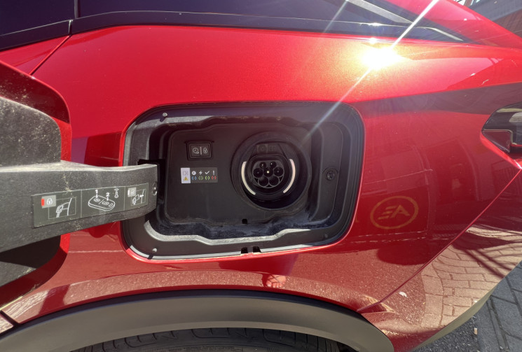 Peugeot 408 PHEV 225 ch GT e-EAT8