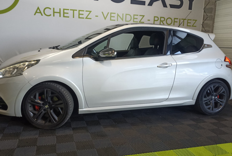 Peugeot 208 GTi Phase 2 – Toit panoramique – Bluetooth – GPS