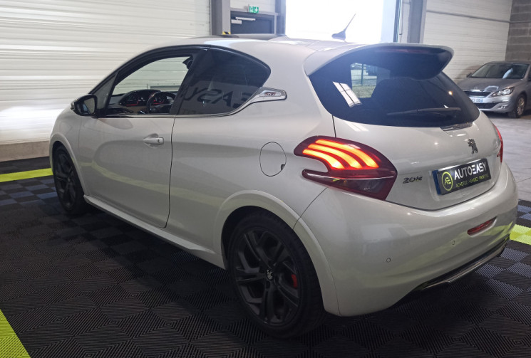 Peugeot 208 GTi Phase 2 – Toit panoramique – Bluetooth – GPS