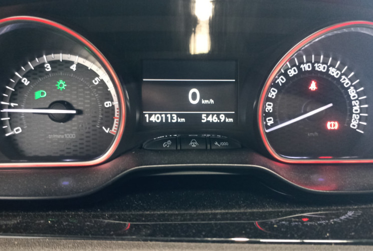 Peugeot 208 GTi Phase 2 – Toit panoramique – Bluetooth – GPS