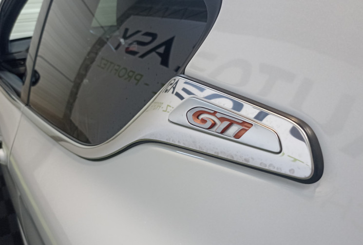 Peugeot 208 GTi Phase 2 – Toit panoramique – Bluetooth – GPS