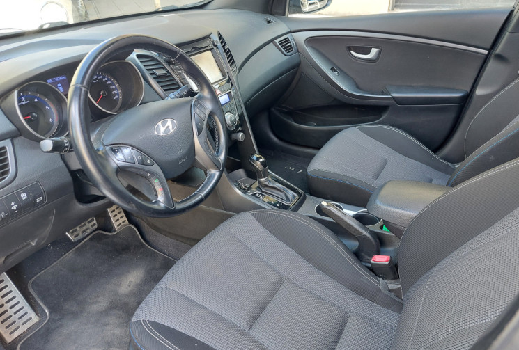Hyundai i30 1.6 CRDI 110ch DCT7 BVA TOIT OUVRANT PANORAMIQUE