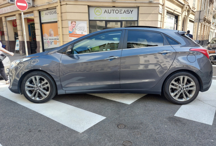 Hyundai i30 1.6 CRDI 110ch DCT7 BVA TOIT OUVRANT PANORAMIQUE