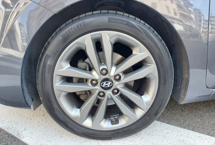 Hyundai i30 1.6 CRDI 110ch DCT7 BVA TOIT OUVRANT PANORAMIQUE