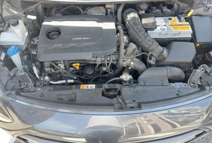 Hyundai i30 1.6 CRDI 110ch DCT7 BVA TOIT OUVRANT PANORAMIQUE
