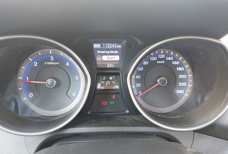 Hyundai i30 1.6 CRDI 110ch DCT7 BVA TOIT OUVRANT PANORAMIQUE