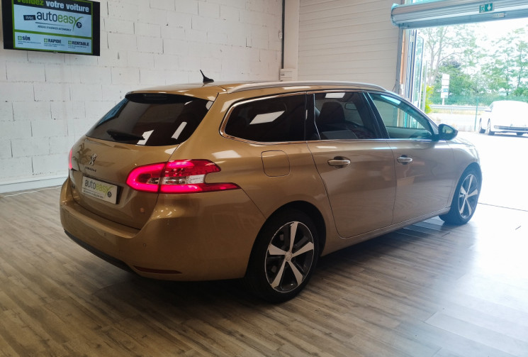 Peugeot 308 SW BlueHDi 120 CV SS EAT6 ALLURE + TOIT PANORAMIQUE EN VERRE 