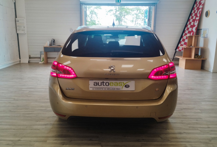 Peugeot 308 SW BlueHDi 120 CV SS EAT6 ALLURE + TOIT PANORAMIQUE EN VERRE 