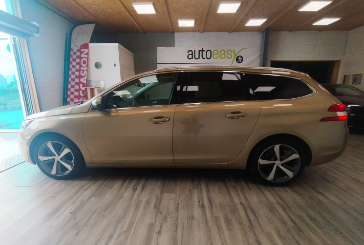 Peugeot 308 SW BlueHDi 120 CV SS EAT6 ALLURE + TOIT PANORAMIQUE EN VERRE 