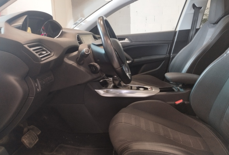Peugeot 308 SW BlueHDi 120 CV SS EAT6 ALLURE + TOIT PANORAMIQUE EN VERRE 