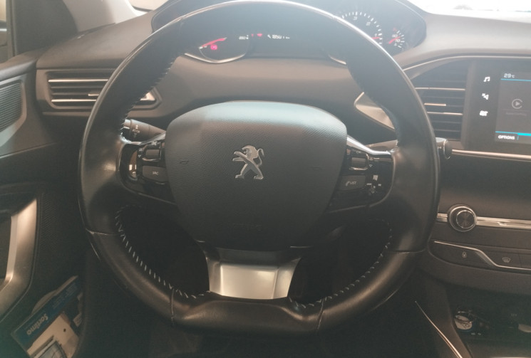 Peugeot 308 SW BlueHDi 120 CV SS EAT6 ALLURE + TOIT PANORAMIQUE EN VERRE 