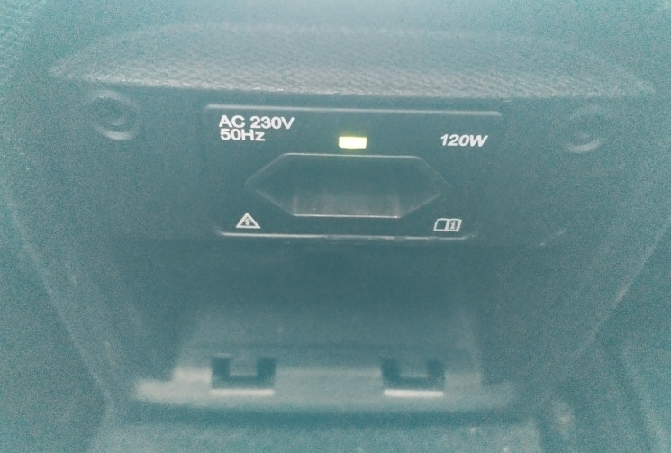 Peugeot 308 SW BlueHDi 120 CV SS EAT6 ALLURE + TOIT PANORAMIQUE EN VERRE 