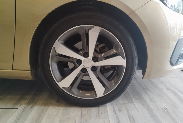 Peugeot 308 SW BlueHDi 120 CV SS EAT6 ALLURE + TOIT PANORAMIQUE EN VERRE 
