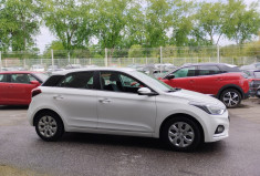 Hyundai I20 II 1.2 i 75 Initia BVM5 / 29600 Km / Attelage
