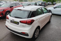 Hyundai I20 II 1.2 i 75 Initia BVM5 / 29600 Km / Attelage
