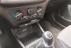 Hyundai I20 II 1.2 i 75 Initia BVM5 / 29600 Km / Attelage