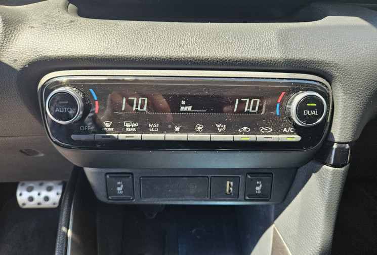 Toyota Yaris IV 1.5 116H E-CVT GR SPORT 1°M