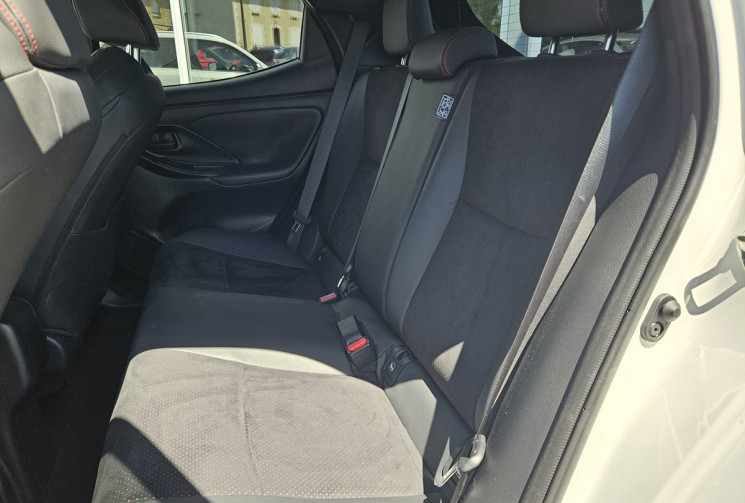 Toyota Yaris IV 1.5 116H E-CVT GR SPORT 1°M
