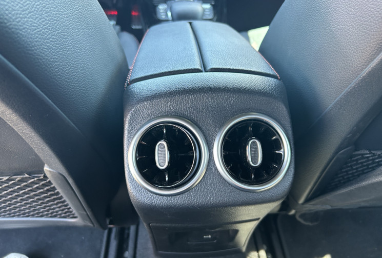 Mercedes Classe A IV 35 AMG 306 Ch 4MATIC 7G-DCT SPEEDSHIFT * ORIGINE FRANCE * ENTRETIEN MERCEDES