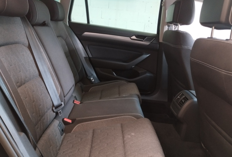 Volkswagen Passat SW 2.0 TDI EVO 150 DSG7 Business + ATTELAGE