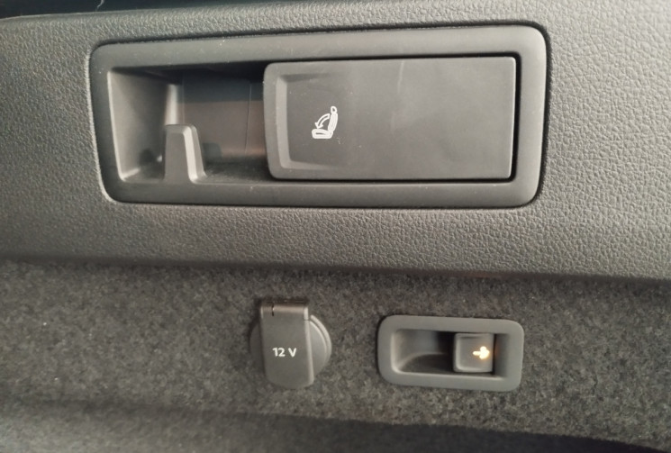 Volkswagen Passat SW 2.0 TDI EVO 150 DSG7 Business + ATTELAGE