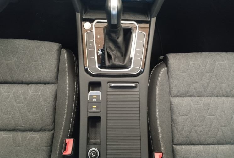 Volkswagen Passat SW 2.0 TDI EVO 150 DSG7 Business + ATTELAGE