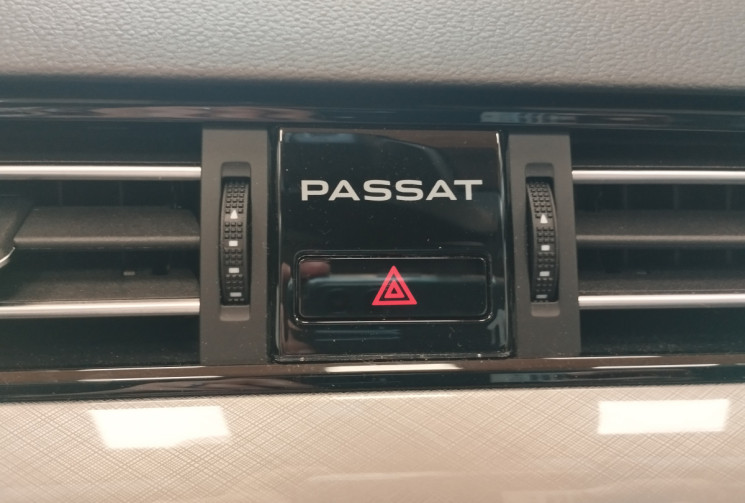 Volkswagen Passat SW 2.0 TDI EVO 150 DSG7 Business + ATTELAGE