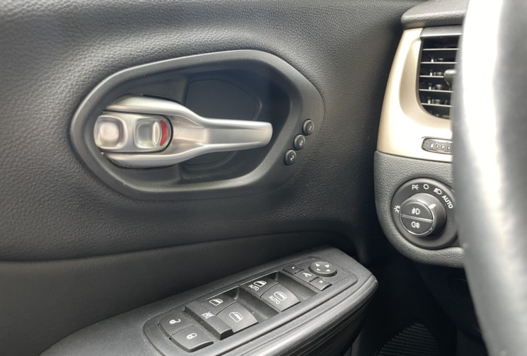 Jeep Cherokee  IV 2.2 MULTIJET 200 ACTIVE DRIVE LIMITED * Toit Ouvrant en stock