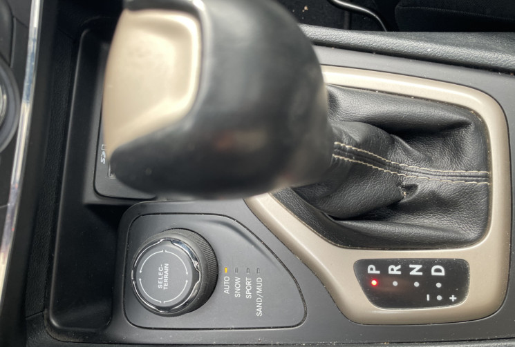 Jeep Cherokee  IV 2.2 MULTIJET 200 ACTIVE DRIVE LIMITED * Toit Ouvrant en stock