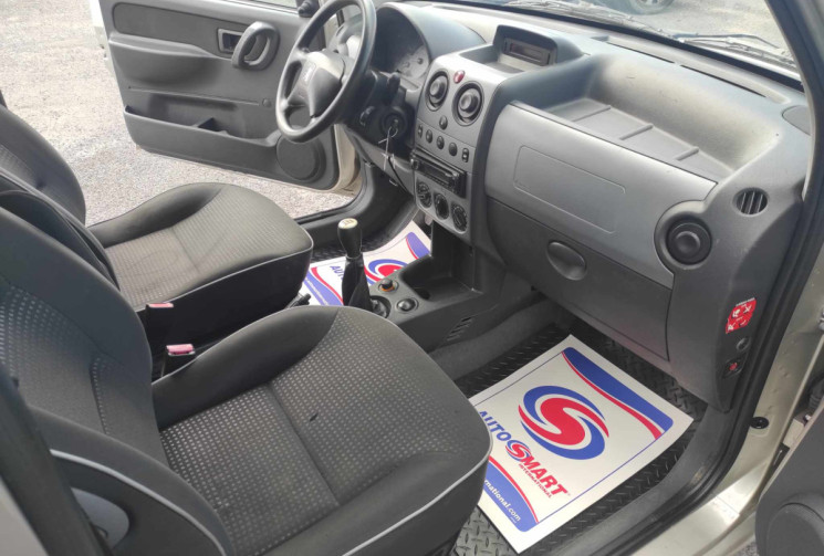 Peugeot Partner 1.4i 75 CH CONFORT CLIM 5 PLACES DISTRIB NEUVE