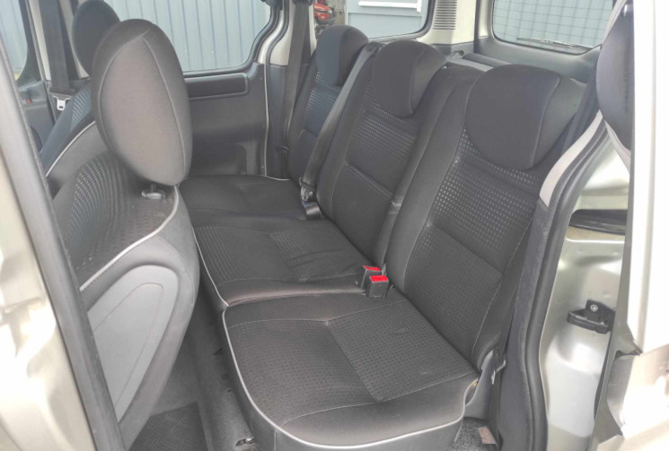 Peugeot Partner 1.4i 75 CH CONFORT CLIM 5 PLACES DISTRIB NEUVE