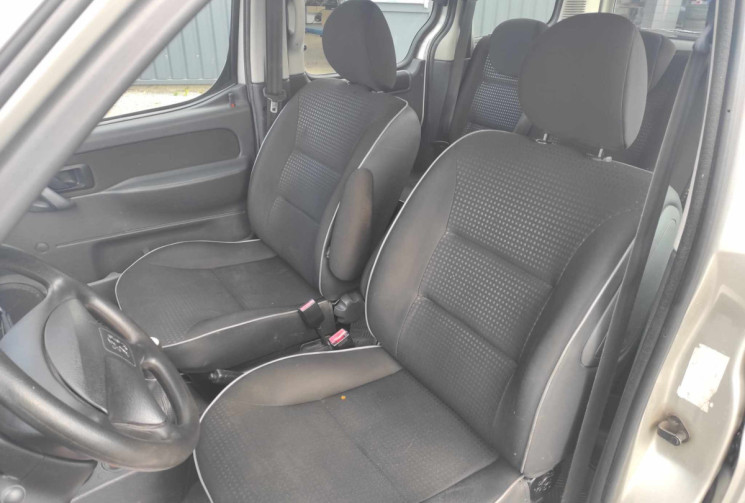 Peugeot Partner 1.4i 75 CH CONFORT CLIM 5 PLACES DISTRIB NEUVE