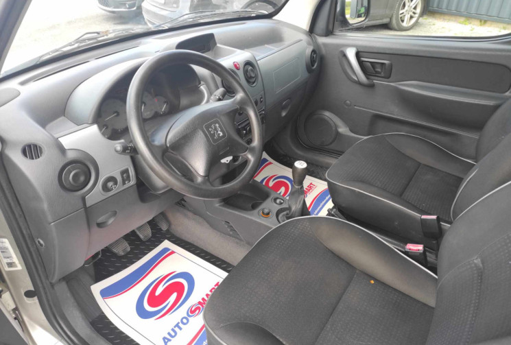 Peugeot Partner 1.4i 75 CH CONFORT CLIM 5 PLACES DISTRIB NEUVE