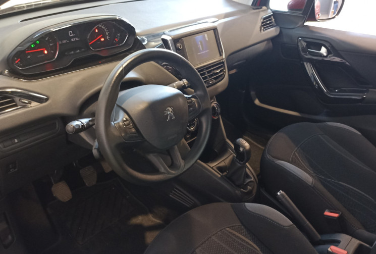 Peugeot 208 1.2L Essence 82 ch – Finition Allure – Courroie de distribution changée en 2023